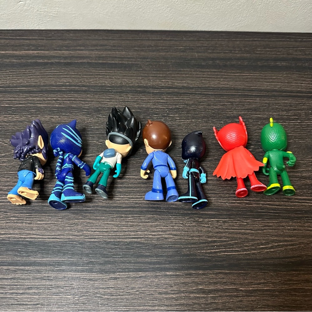 PJ Masks Vehicles and Figures Lot of 11 - Picture 9 of 10